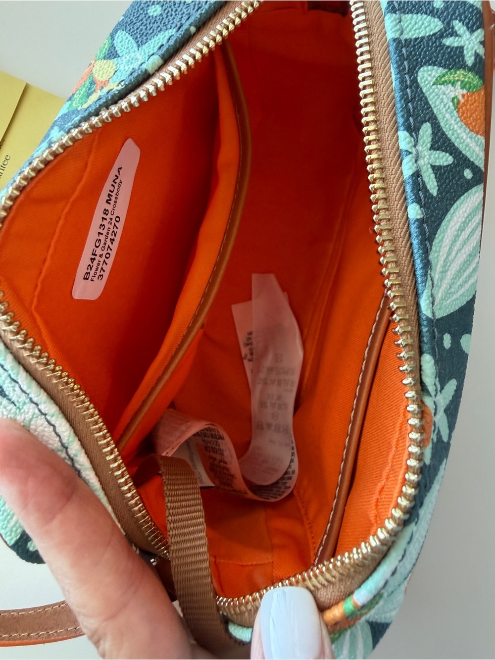 🧡Dooney & Bourke Disney Epcot Flower Garden 2024 Orange Bird Crossbody Purse Bag - Picture 11 of 13